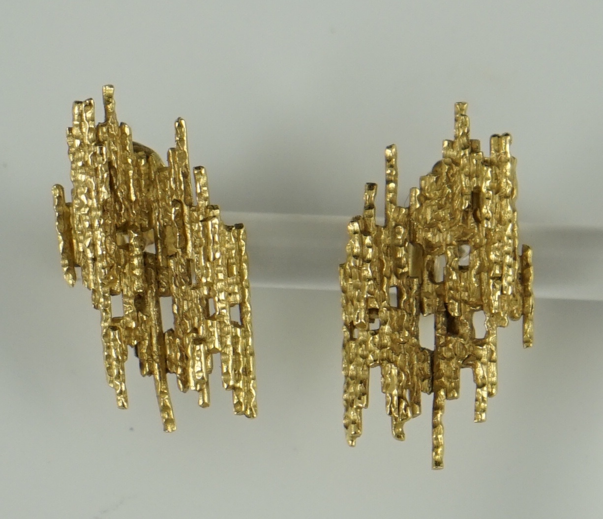 A pair of textured 18ct gold modernist earrings, by Andrew Grima